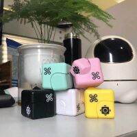 Square Finger Gyroscope Rotary Cube ปลายนิ้ว Antistress ของเล่นของเล่นเพื่อการศึกษาของขวัญ Square Hand Spinner สำหรับผู้ใหญ่ Children