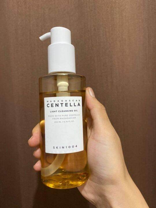 skin1004-madagascar-centella-light-cleansing-oil-200ml-30ml-ขนาดทดลอง-2ml-คลีนซิ่งออยล์-เนื้อบางเบาจากสารสกัด-centella-และพืช-6-ชนิด