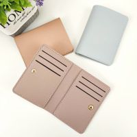 Dompet Kecil Mengkilap Warna Solid Baru untuk Wanita Dompet Wanita Sederhana Pendek dengan Tombol Tas Kartu Kredit SIM