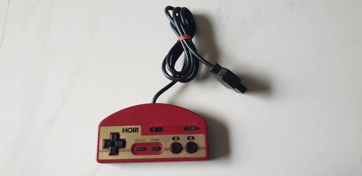 จอยเสริม-hori-ของเครื่อง-famicom-สภาพสวยมีที่ปรับให้การเป็นปุ่มturbo-เอาไว้กดค้างได้เลยไม่ต้องกดรั่วๆ-ใช้งานได้ปกติ-ของดีไม่ได้มีมาบ่อยๆครับ