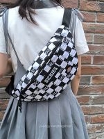 Dickies Messenger กระเป๋า Checkerboard กระเป๋า Commuter Mens Casual Shopping Womens Hundred Matching Color Dumpling Bag