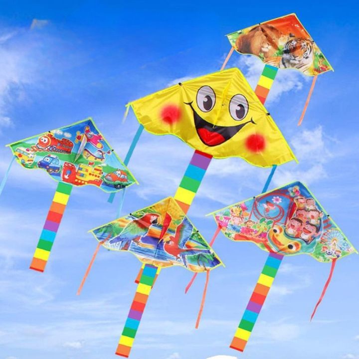 homemart-shop-ของเล่น-ว่าว-kite-แฟนซี-ลายการ์ตูน-ต้อนรับลมร้อน-คละลายชาย-หญิง