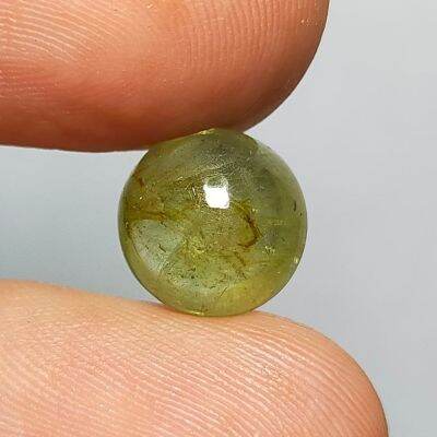 พลอย แซฟไฟร์ ธรรมชาติ แท้ ( Natural Yellow Green Sapphire ) หนัก 5.61 กะรัต