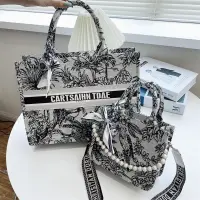 Tote bag womens bag 2022 new pearl chain handbag large capacity one shoulder diagonal oil painting bag silk scarf 〖WYUE〗