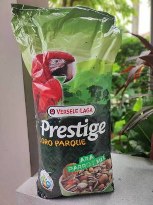 Versele-Laga Prestige Loro Parque Ara Parrot Mix ตักแบ่ง 2 Kg อาหารนก สูตรโลโรพาร์ค ธัญพืชธรรมชาติ 2 กิโลกรัม มาคอร์ (Macaw) โมลูแคน (Moluccan) กระตั้ว (Cockatoo)