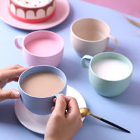 อาหารเช้านมแก้วกาแฟนมฟางข้าวสาลีถ้วยชาคู่แก้วน้ำแก้วกาแฟ