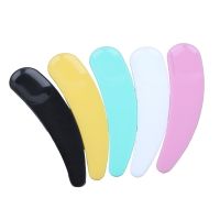 [HOT QIKXGSGHWHG 537] 100Pcs Disposable Curved Scoop Mini Facial Mask Cosmetic Spatula Cream Makeup Applicator Sticks ช้อนพลาสติก Make Up Tool