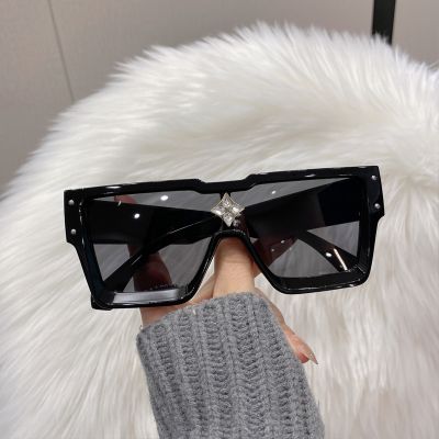 2022 Trend Sunglasses Women Hip Hop Fashion Oversized One-piece Sun Glasses for Men Square Millionaire Sunglasses Driving Shades