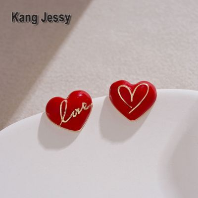 Kang Jessy ต่างหูหัวใจสีแดงออกแบบพิเศษให้ความรู้สึกหรูหราต่างหูผู้หญิงสไตล์ฮ่องกงย้อนยุคฤดูร้อนสีขาวต่างหูไม่สมมาตร