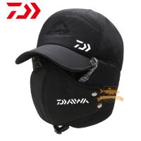 Daiwa หมวกตกปลา ผ้ากํามะหยี่ แบบหนา กันน้ํา กันลม ให้ความอบอุ่น เหมาะกับฤดูหนาว สําหรับผู้ชาย ใส่เล่นสกี ตกปลากลางแจ้ง