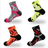 【Sock shop】ที่มีประสิทธิภาพสูงป้องกันตุ่มสำหรับผู้ชายผู้หญิงมาราธอนเส้นทางวิ่ง3D นวดจุดถุงเท้ากีฬาขี่จักรยานเดินป่า