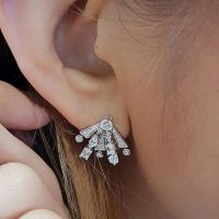 [COD] Cao Shi obviously has the same style of gorgeous fireworks earrings sweet temperament geometric zircon earrings for women slim and fashionable