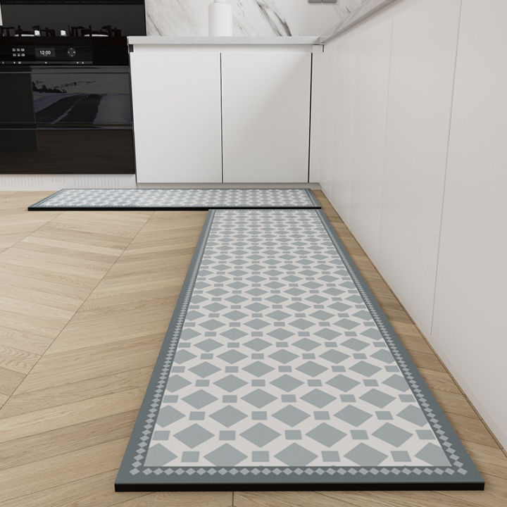 Chọn thảm nhà bếp chống trượt là giải pháp thông minh cho không gian nấu nướng của bạn. Thảm có chất liệu cao cấp và đa dạng màu sắc phù hợp với mọi phong cách trang trí. Hãy xem qua những hình ảnh liên quan để có thể lựa chọn sản phẩm ưng ý.