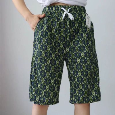 #กางเกงลายไทยผ้าหนังไก่ ผ้าใส่สบาย  กางเกงลายไทยขาสั้น(ความยาวเลยเข่า) กระเป๋าข้างมีซิป  มีเชือกผูกรูดได้  รุ่น06#สินค้าพร้อมส่ง