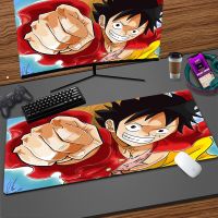 แผ่นรองเมาส์สำหรับเล่นเกม One Piece Mokey D. Lufly Table Pad แผ่นรองเมาส์อะนิเมะ อุปกรณ์เสริมสำหรับเล่นเกม แผ่นกันลื่นคอมพิวเตอร์แล็ปท็อปสำนักงาน