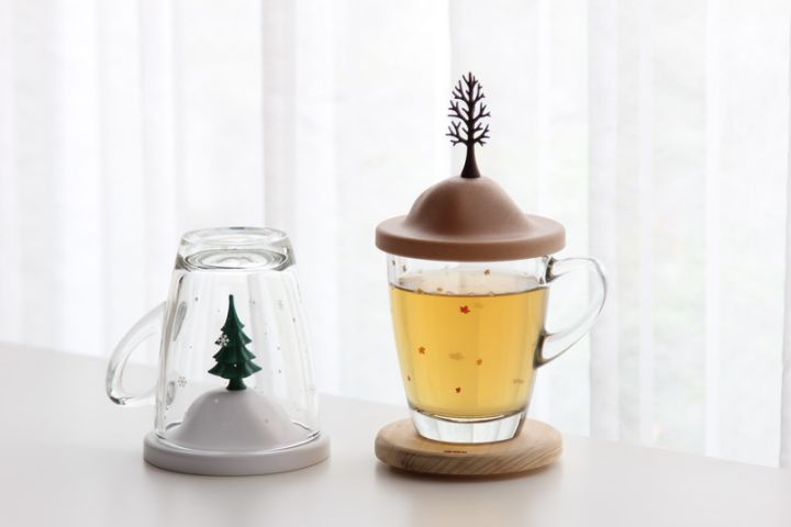 qualy-all-seasons-mug-amp-cover-holder-แก้วและฝาปิด-ที่คว่ำแก้ว-มัลติฟังก์ชั่น