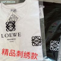 แตกต่าง☜LOEWE Luoyi Weichao Weichao ปักโลโก้คลาสสิกคอกลมสำหรับทั้งหญิงและชายบริสุทธิ์ผ้าฝ้ายหลวมเสื้อยืดคู่รัก