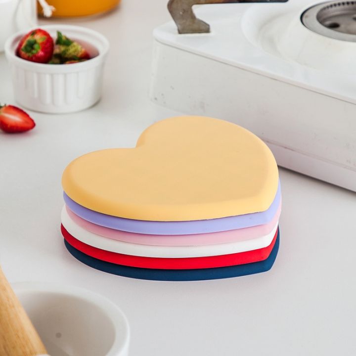 cw-resistant-silicone-thicker-drink-cup-coasters-heart-shaped-non-slip-pot-holder-table-placemat-accessories