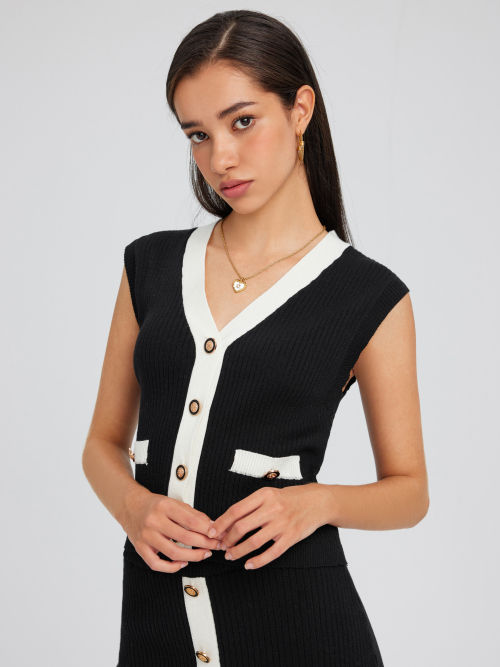 Button Knitted Vest