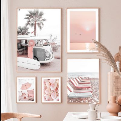 Pink Flamingo Surfboard Wall Art ภาพวาดผ้าใบสำหรับตกแต่งห้องนั่งเล่น-Vintage Van และ Summer Beach Scene-โปสเตอร์และภาพพิมพ์ที่สวยงาม