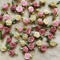 ✈❇♟ 100PCS/Lot Mini Handmade Rose Flower Satin Ribbon Rosettes Fabric Appliques For Wedding Decoration Craft Sewing Accessories