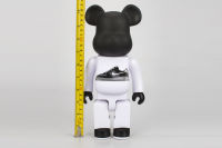 รองเท้าผ้าใบกวาดล้าง Bearbrick หมีรุนแรง Cossb รองเท้าผ้าใบ Bearbrick ตุ๊กตาทำมือรุ่นตกแต่ง Delivery