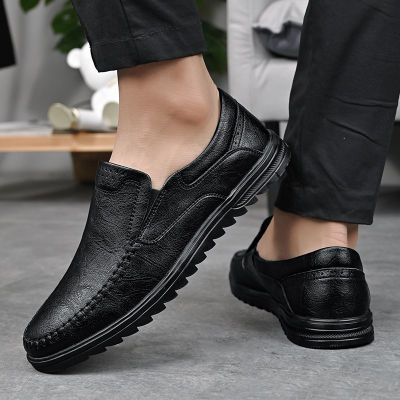 Yueteng รองเท้าหนังลำลองแนวธุรกิจสำหรับผู้ชาย2023ฤดูใบไม้ผลิ/ฤดูร้อนรองเท้าบุรุษส้นเตี้ยพื้นนุ่มสำหรับวัยกลางคน
