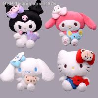 ♙Anime 15smilevonla1976 Japonês Sanrio Kuromi Boneca De Pelúcia Brinquedo Pelúcia Infantil Cinnamoroll Mochila Kitty Decorão Do Quarto TO Presente Aniversário 4ชิ้น