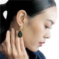 JP ต่างหูผู้หญิงทรงหยดน้ำ Stingray earring แฟชั่นสายฝอ เครื่องประดับหนังกระเบนแท้  หรูหราไม่เหมือนใคร ทองเหลืองชุปทอง 18K ฝังหินธรรมชาติ