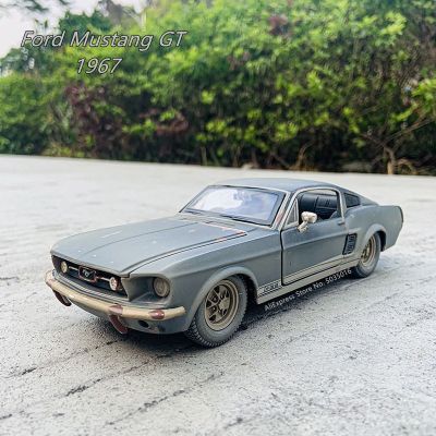 ✅Maisto 1:24แบบจำลองรถจากโลหะอัลลอยด์ฟอร์ดรุ่น Mustang GT เก่าศิลปะทำมือโมเดลตกแต่งของเล่นแบบชุดสะสมเครื่องมือของขวัญ