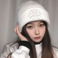 Hat womens autumn and winter thick knitted hat round face suitable hat warm mens white woolen hat