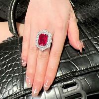 แหวนอัญมนีกุหลาบดามัสกัส2023ชุบทอง18K สีม่วงแดงสำหรับผู้หญิงสร้อยคอเพทาย