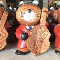 ตุ๊กตาแกะสลักแมวนักดนตรี Wooden cat แมวนำโชค แมวเล่นดนตรีน่ารัก ตุ๊กตาแมว 8นิ้ว ตุ๊กตาไม้ ตกแต่งบ้าน ของที่ระลึก ของฝาก ของสะสม ของเล่น