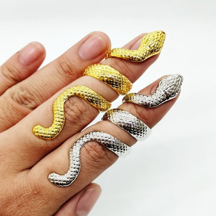 แหวนพญางู-งานjewelry-premium-ขนาดฟรีไซส์-ผ่านพิธีปลุกเสกอัญเชิญดวงจิตพญานาคมารักษาคุ้มครองดูแลทุกวง-จากคําชะโนด