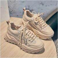 dadshoes ผู้หญิง INS เทรนด์ซุปเปอร์ร้อนร้อยสุทธิสีแดงหนาแต่เพียงผู้เดียวนักเรียนฤดูใบไม้ผลิฤดูใบไม้ร่วงรองเท้ากีฬาฤดูร้อนฤดูหนาวรองเท้า