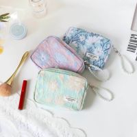 ?2022ขนาดเล็กใหม่ฤดูร้อน Tas Kosmetik ปีที่สดใสของเสือแบบพกพากระเป๋าเก็บของถุงซักผ้ากระเป๋าพกพาความจุขนาดใหญ่ที่เรียบง่าย