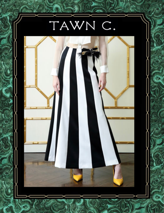 tawn-c-black-and-white-clair-skirt-กระโปรงยาวลายทางดำขาวตัดต่อผ้าเครป