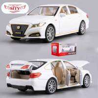 รถลูกเต๋าของเล่นสังกะสี TOYOTA CROWN หล่อโมเดลรถของเล่น1/32สำหรับเด็กรถดึงถอยหลังสำหรับเป็นของขวัญของสะสมวันเกิด