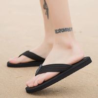 Anti-slip soft-soled flip-flops for men and women couple slippers mens and womens beach sandals Korean style trendy beach summer student personality 【JYUE】