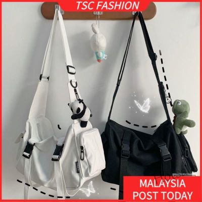 【hot sale】△ C16 TSCfashion Japanese style retro dark tooling messenger bag female Korean ins port style wild messenger bag large-capacity functional bag