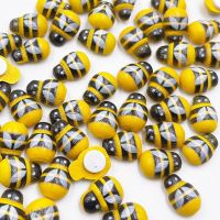 50pcs 9x13mm Mini yellow Wood with Glue Ladybug Bee Beetle DIY Childrens Gift Party Decoration MB289 Haberdashery