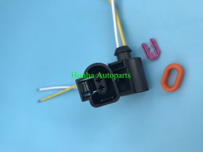 5102050 pcs 2 pin Wiper Washer Fluid Pump Pigtail Wiring Plug Connector Car horn socket 1J0973722