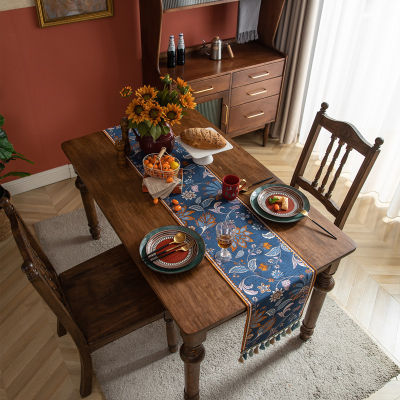 ผ้าผ้าปูโต๊ะโพลีเอสเตอร์สไตล์วินเทจย้อมผ้าแจ็คการ์ดป่าฝนเขตร้อนประดับพู่ขนาด33*260ผ้าปูโต๊ะลายดอกไม้สำหรับ4 6 8ที่นั่งใช้สำหรับโต๊ะทานอาหารหรือที่คลุมหางเตียง