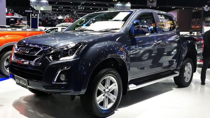 ครอบฝาถังน้ำมัน-ฝาถังน้ำมัน-อีซูซุดีแม็ค-isuzu-dmax-2012-2019-สีดำ-รุ่นยกสูง-ทั้งแคปและ4ประตู