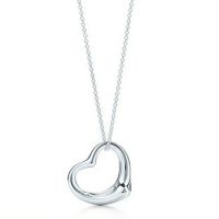 Fashion Silver Color Peach Heart Necklace Hollow Love Heart Pendant Necklaces Jewelry Accessories Wholesale For Women Gift Fashion Chain Necklaces