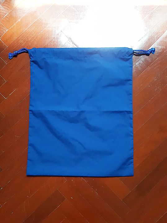 ถุงยังชีพ-กันน้ำ-ถุงผ้ายังชีพ-ถุงผ้าหูรูดใบใหญ่-ขนาด-14x18นิ้ว-มีสีน้ำเงินกับสีดำ-ขายส่ง-100-ใบถูกมาก