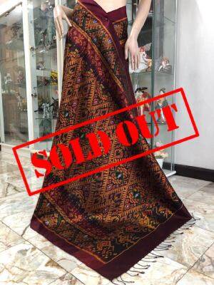 **sold out**ผ้าไหมมัดหมี่ไหมทองแท้ ลายโคมระย้าใหญ่ หน้านาง ชายครุย ทอ 6 ตะกอยกดอกลูกแก้ว ไหมมัดหมี่สุรินทร์แท้ 100% ผ้าไหมมัดหมี่ ผ้าไหมไทยแท้ ไหมแ