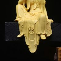 Chinese 100% Boxwood Wood Hand Carved Guanyin Kwan-Yin Buddha Statue Table Deco