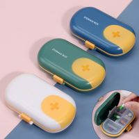 [HOT ZUQIOULZHJWG 517] 1PC Travel สะดวกกล่องยาขนาดเล็ก Mini Carry-On Storage Box Pill Box เครื่องตัดยา Sealed Compartment Pill Case