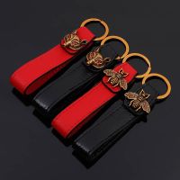 Luxury Fox Leather Keychain Vintage Metal Bee Car Waist Key Chains Black Red Cowhide Keyholder Fashion Auto Keyrings Wholesale Key Chains